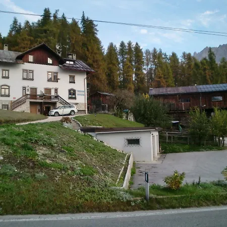 Menardi Sisto 3* Cortina dʼAmpezzo